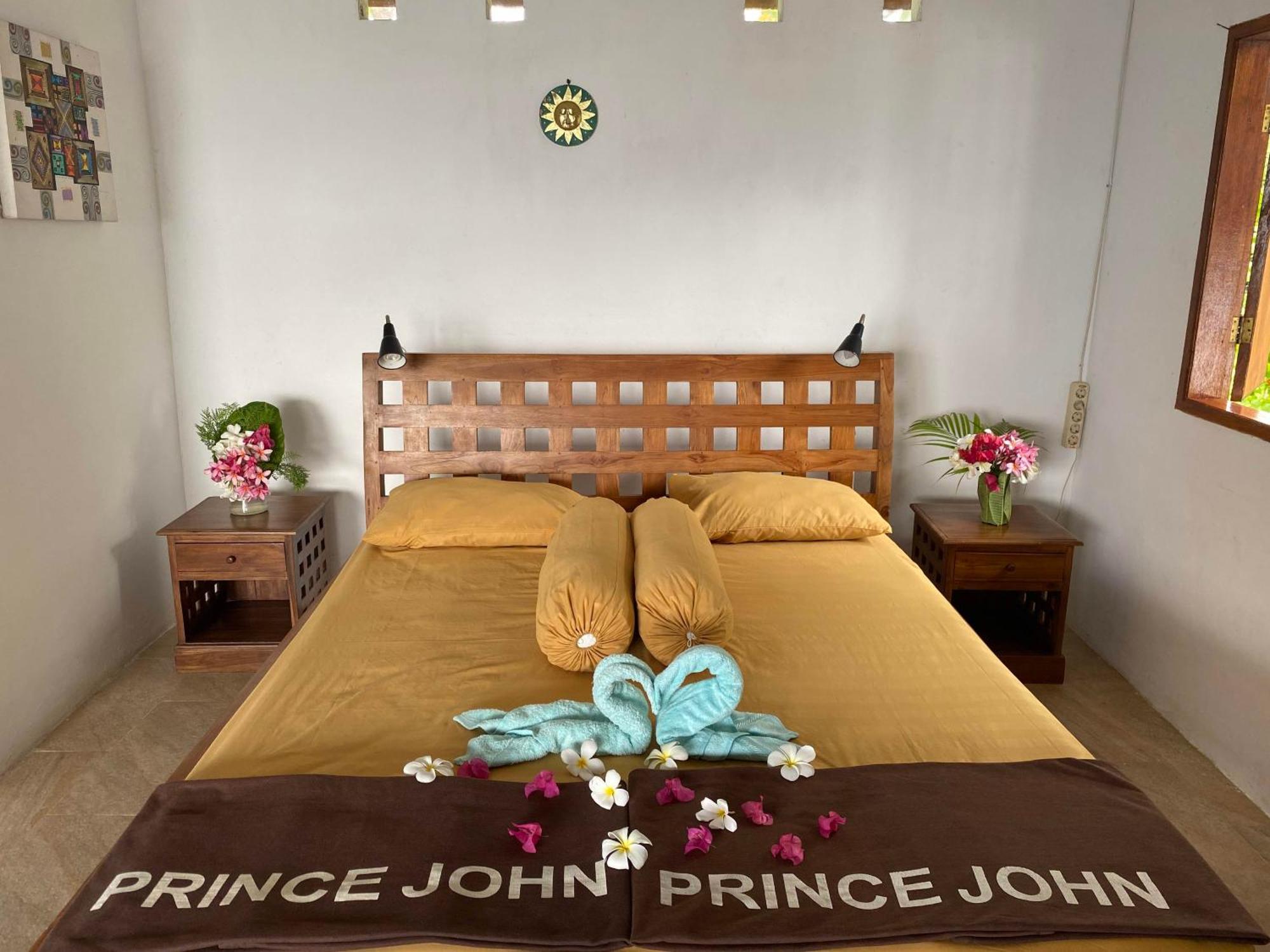 Prince John Dive Resort Donggala Экстерьер фото